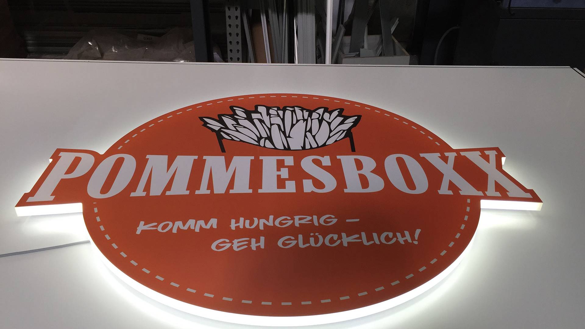 Logowerke_Pommesbox_1